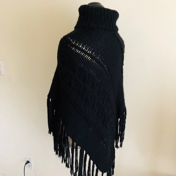 Beautiful Black Knit Poncho - Picture 9 of 9